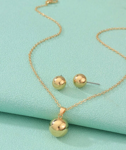 Gold Pebble Necklace Set
